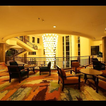 Grand Wahid Hotel Salatiga Exterior foto